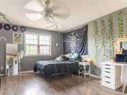 Huge bedroom for rent near Fanshawe for female student 750