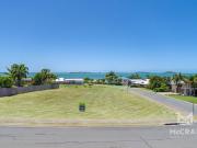 HUGE CORNER LOT WITH BAY VIEWS 1,191m2