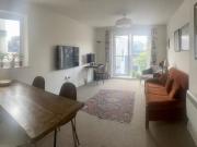 Huge double room in light, central top floor flat