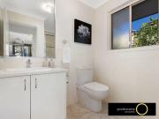 Huge family home with a floor plan of 320m2 in Tee Trees...