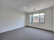 HUGE NEW MODERN FAMILY HOME