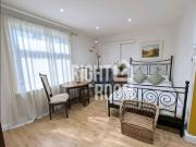 Huge Studio Flat, Brackendale, N21 ☎️