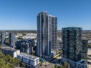 Huge Three Bedroom Lux Living