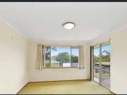 HUGE TOP FLOOR UNIT IN SHELLY BEACH!