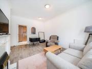 Hugh Street, London SW1V 2 bed flat to rent £3,250 pcm...