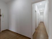 Humble single bedroom in Horta Guinardó