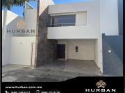 HURBAN VENDE casa con recámara en planta baja al norte...