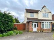 Hurst Road, West Molesey, 3 Bedroom Detached