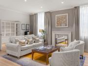 Hyde Park Gate, London SW7, 1 bed flat to rent, £10,617...