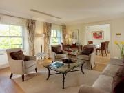 Hyde Park Gate, London SW7, 2 bed flat to rent, £13,000...