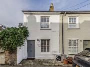 Hyde Road, Richmond TW10, 2 bed property to rent, £2,495...