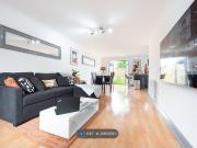 Hythe Hill, Colchester CO1, 3 bed terraced house to...