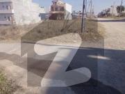 I 11/2 25x40 Corner plot for sale