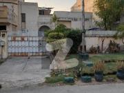 I 8 /2 35*80 Old House Available On Beautiful Location I 8/2