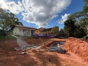 Ibiúna, chácara a apenas 3km do centro com piscina