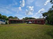 Ibiúna, chácara com piscina, aceita R$200mil de entrada