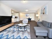 Iconic Art Deco Living in the Heart of Melbourne – Walk...