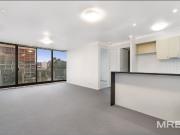 Ideal and large layout in a prime location