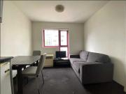 IDEAL CARLTON LOCATION!