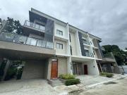 Ideal for Modern Families: Townhouse with Maids Room & 2...