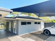 Ideal Home for Golf Enthusiasts and Pet Owners – Large...