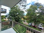 IDEAL LOCATION, CLOSE TO UNI AND HOSPITAL!