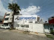 ¡Ideal para rentar, remodelar o revender! ¡Gran...