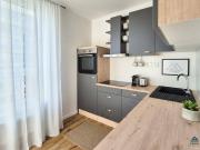 Ideal, zentral: renovierte 2 Zimmer Wohnung Nähe Kiesel