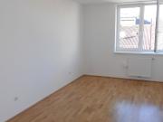 Ideale 2 Zimmer Wohnung mit großem Balkon zu vermieten...