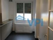 Idéalement situé dans Carouge, proche des transports publics