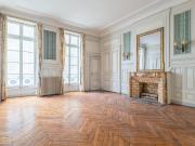 Idéalement situé place Carnot, au cœur du 2ᵉ...