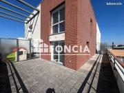 Idéalement situé, proche gare RER et commodités, beau...