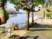 IDEALEMENT SITUÉE EN HAUTEUR AVEC VUE SUR LA RIVIERE,...