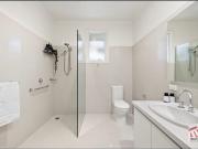 IDEALLY LOCATED FAMILY LIVING!