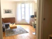 Ideally located flat, perfect pied à terre for any...