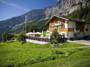 Idyllisches Restaurant mit zwei Wohnungen bei Leukerbad
