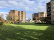 Idyllisches Wohnen mit Pool, Sauna und großer Parkanlage