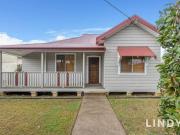 IF YOU ARE AFTER LOCATION THIS HOME IS FOR YOU!