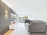 IHR FAMILIENGLÜCK KOMFORTABEL. MODERN. STADTNAH