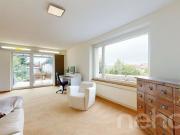 Ihr Familientraum an ruhiger Lage mit Bauland