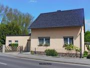 Ihr neues Heim Freistehendes Einfamilienhaus mit Garten...