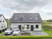 Ihr neues Zuhause im Grünen Modernes Reihenendhaus nach...