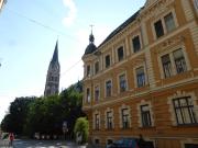Ein Rohdiamant in Bestlage – großzügige Altbauwohnung...