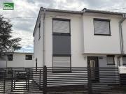 IHRE SUCHE HAT EIN ENDE: Charmantes Haus aus 2020 in...