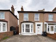 Ilford IG3, 3 bed semi detached house to rent, £2,499...