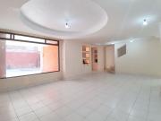 Iluminada y amplia casa en condominio, lista p/habitar...