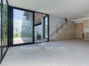 Iluminado y funcional Townhouse en Barrio Regina Pacis