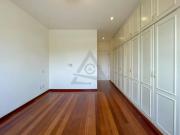 Imóvel para aluguel com 450 metros quadrados com 4 quartos