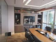 ImÃ³vel para aluguel e venda possui 174 metros quadrados