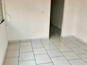 ImÃ³vel para aluguel possui 10 metros quadrados com 1...